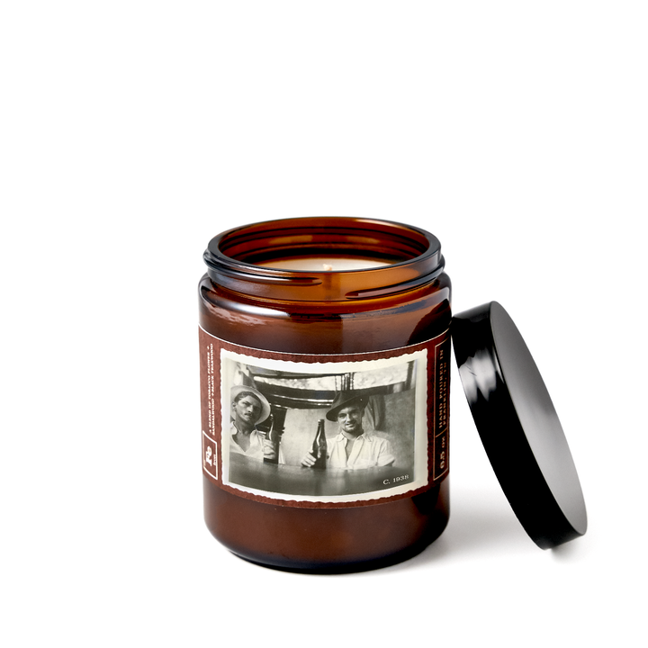 FELIZ NAVIDAD 6.5 oz Candle - Essence of Fraser fir + pine + touch of cedar + leather